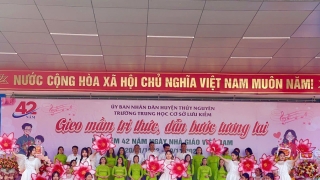 Trường THCS Lưu Kiếm tổ chức chương trình Tri ân thầy cô Kỉ niệm 42 năm ngày Nhà giáo Việt Nam và 65 năm ngày thành lập trường