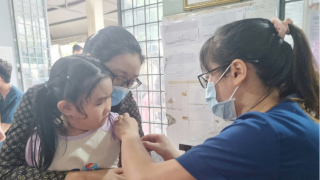 Đồng Nai tiếp nhận hơn 11 nghìn liều vaccine sởi