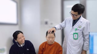 Hà Nội: Thiếu nữ 14 tuổi mắc u não hiếm gặp do hội chứng di truyền Von Hippel-Lindau