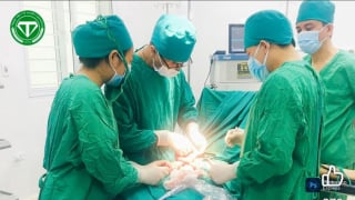 Phú Thọ: TTYT huyện Tam Nông phẫu thuật cấp cứu bệnh nhân thủng trực tràng – Hậu môn nhân tạo thành công