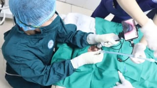 Nghệ An: Cấp cứu thành công bệnh nhân 71 tuổi bị tràn dịch màng ngoài tim do lao