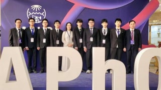 8/8 học sinh Việt Nam đều đạt giải Kỳ thi Olympic Vật lý châu Á (APhO) năm 2025