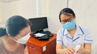Đồng Nai: Bị chó nghi dại cắn vào vùng trán, bé trai 2 tuổi ở Trảng Bom phải khâu 11 mũi