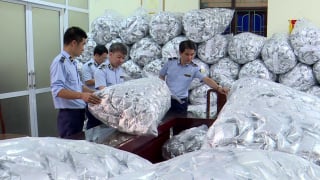 Bắc Ninh: Phát hiện kho chứa 40.000 gói rong biển trôi nổi chuẩn bị tuồn ra thị trường