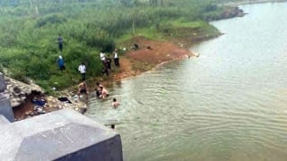 Hà Nội: Hai sinh viên bị đuối nước tử vong khi đi bơi ở đập Quán Trăn