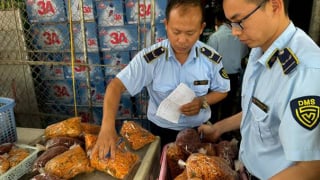 Ninh Bình: Phát hiện nhiều sản phẩm là thực phẩm không rõ nguồn gốc xuất xứ và nhập lậu