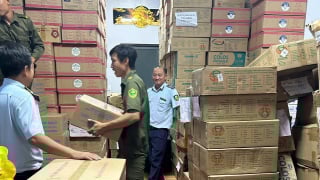 Long An: Phát hiện điểm tập kết chứa gần 12.000 lon sữa không rõ nguồn gốc