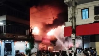 Bắc Giang: Xảy ra hoả hoạn tại cửa hàng phụ tùng xe máy điện
