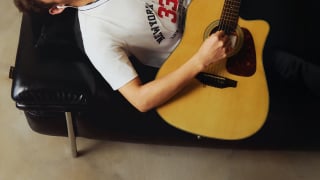 Nghệ sĩ Đinh Viết Tường: Hành trình vượt qua hội chứng Tourette và nguồn sức mạnh từ niềm đam mê âm nhạc