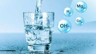 Nắng nóng và ngộ độc thực phẩm: Mối nguy tiềm ẩn bạn không thể lơ là