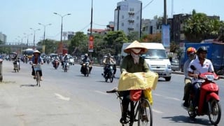 Dự báo thời tiết ngày 18/6: Bắc Bộ và Trung Bộ nắng nóng, Nam Bộ mưa lớn