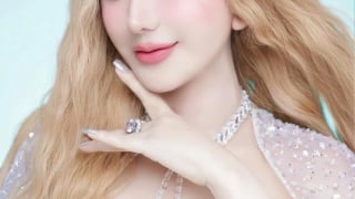 Ca sĩ Lâm Khánh Chi: “Với tôi phẫu thuật thẩm mỹ là cách chữa lành và tái tạo chính mình”