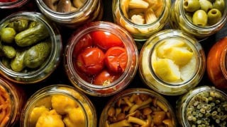 Thực phẩm lên men: Men sống, men giả và lợi khuẩn thật