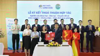 Long Châu hợp tác cùng Viện Kiểm nghiệm ATVSTP Quốc gia chủ động tiên phong tiến hành “kiểm tra kép vì sức khỏe người dân và khách hàng”