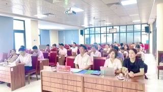 Huế: Hội thảo triển khai Đề án Tư vấn và cung cấp dịch vụ chăm sóc sức khoẻ sinh sản cho công nhân lao động.