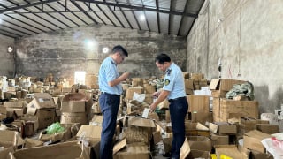 Quảng Ninh: Phát hiện kho hàng chứa hơn 47.000 sản phẩm nhập lậu, không rõ nguồn gốc xuất xứ