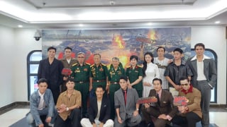 'Mưa đỏ' – Khúc tráng ca bi hùng về Thành cổ Quảng Trị vang lên giữa lòng Hà Nội