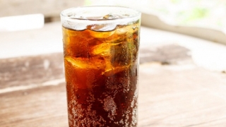 Đau dạ dày có được uống coca không