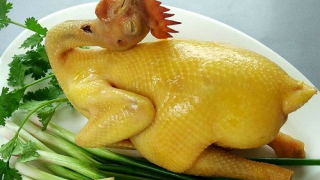 Có bầu ăn thịt gà được không