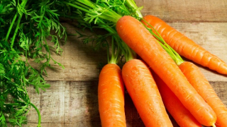Có bầu ăn cà rốt được không