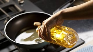 Dầu ăn hết hạn có dùng được không?