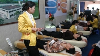 Giường massage có đá Germanium có thực sự tốt không?