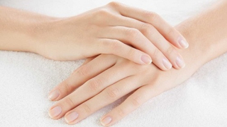 Dấu hiệu mắc bệnh qua móng tay