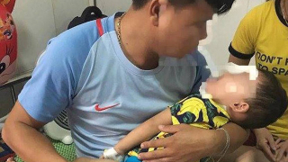 Bị chó nhà tấn công, 2 trẻ nhỏ phải nhập viện
