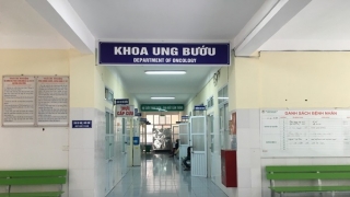 Người phụ nữ bị hư toàn bộ 'vùng kín' vì đắp lá thuốc