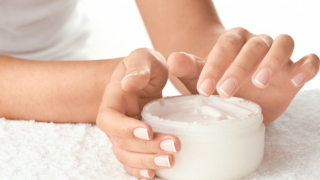 Sự khác nhau giữa thuốc mỡ, kem, lotion và gel là gì?
