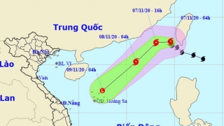 Bão Atsani vào Biển Đông giật cấp 11, trở thành cơn bão số 11