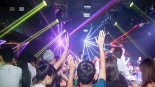 Hà Nội đóng cửa quán karaoke, vũ trường, bar từ 0h ngày 1/2