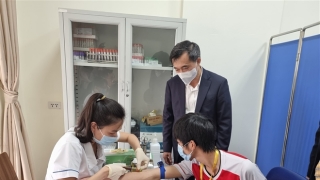 Hơn 24.000 người Việt Nam được tiêm vaccine COVID-19