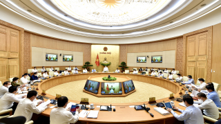 Chính phủ họp phiên thường kỳ tháng 4/2021