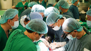 Vượt chặng đường hơn 100km chỉ trong 1 giờ để chuyển trái tim và 2 quả thận từ Vũng Tàu về TP.HCM