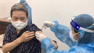 Quảng Bình tăng cường công tác tiêm vaccine phòng COVID-19