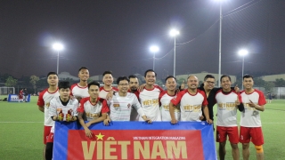 FC Việt Nam hội nhập đánh bại FC Nội thất Tam Hoà với tỉ số 3-1 sau loạt đá luân lưu