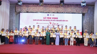 Lễ Tôn vinh người hiến máu tình nguyện tiêu biểu toàn quốc năm 2024