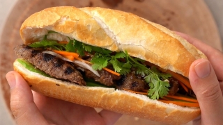 Tại sao bánh mì dễ gây ngộ độc?