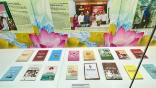 Triển lãm “Những tấm gương bình dị mà cao quý” nhân kỷ niệm 135 năm Ngày sinh Chủ tịch Hồ Chí Minh