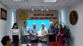 Công bố quyết định kiện toàn Chi hội Giáo dục chăm sóc sức khoẻ cộng đồng cơ quan Trung ương Hội