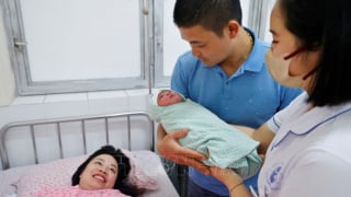 Ngày Dân số Thế giới (11/7): Đầu tư cho thanh niên hôm nay, ứng phó với già hoá dân số ngày mai