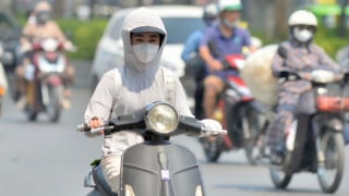 Miền Bắc bước vào đợt nắng nóng gay gắt, nhiều nơi trên 37 độ C