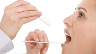 Dấu hiệu khô miệng, khó nhai, hơi thở hôi là bệnh gì