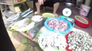 Mực biển thối được 'phù phép' tươi rói