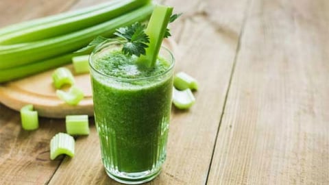 Uống nước ép cần tây mỗi sáng có thực sự giúp thải độc?