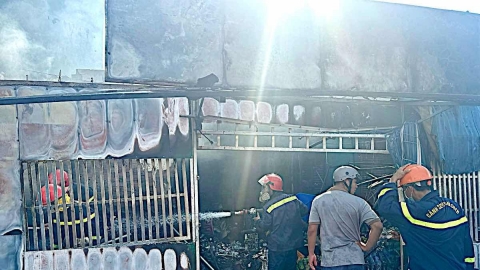 Bình Thuận: Xảy ra cháy lớn tại một cửa hàng tạp hóa khu vực Cảng cá La Gi