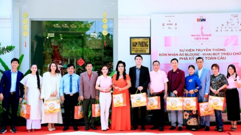 Công ty TNHH MTV Yến Đảo Nha Trang đồng hành cùng sự kiện đón nhận áo Blouse phá kỷ lục triệu chữ ký