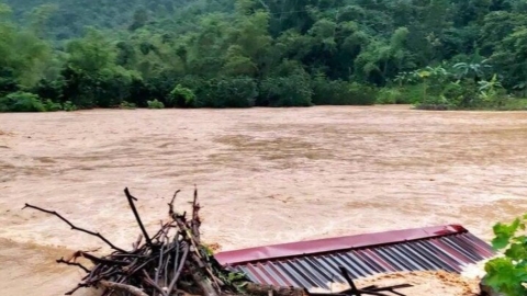 Lạng Sơn: Mưa lũ suốt đêm khiến nhiều xã bị ngập lụt, cô lập