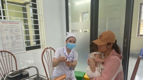 Hà Nội triển khai tiêm vaccine uốn ván – bạch hầu trong chương trình tiêm chủng mở rộng với mục tiêu đảm bảo trên 90% trẻ 7 tuổi